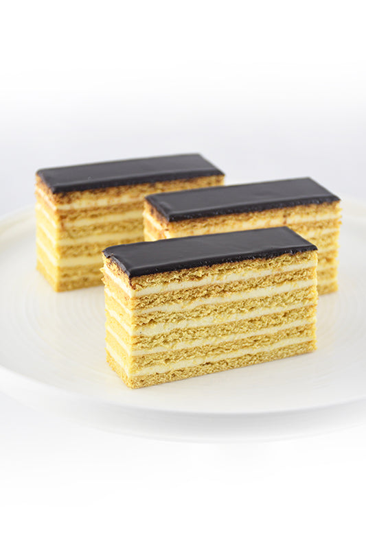 Honey cake / Mézes krémes