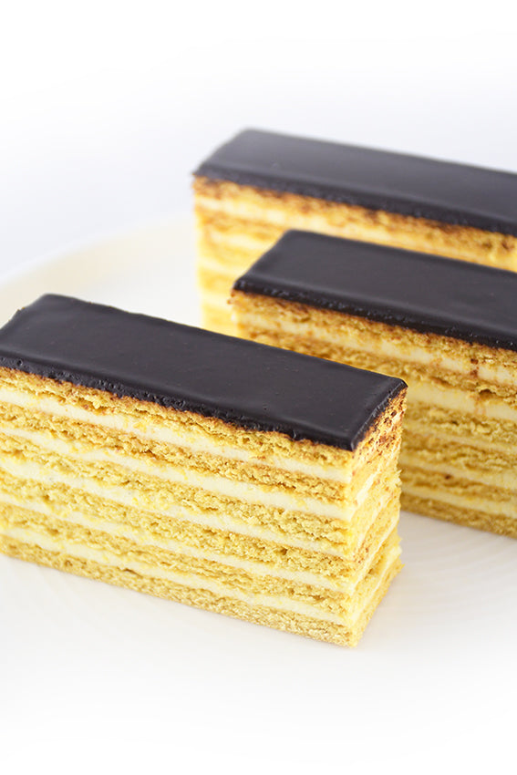 Honey cake / Mézes krémes